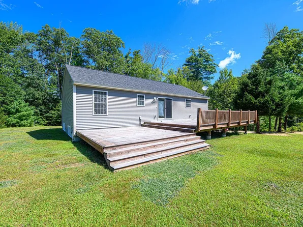 23 Cate Road, Deerfield, NH 03037