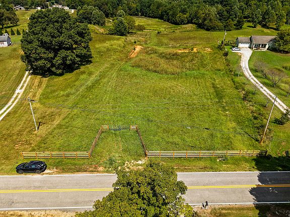 4th image of 1410 Cherry Creek Rd
