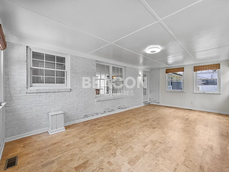 406 W Blackbeard Rd — Photo 50