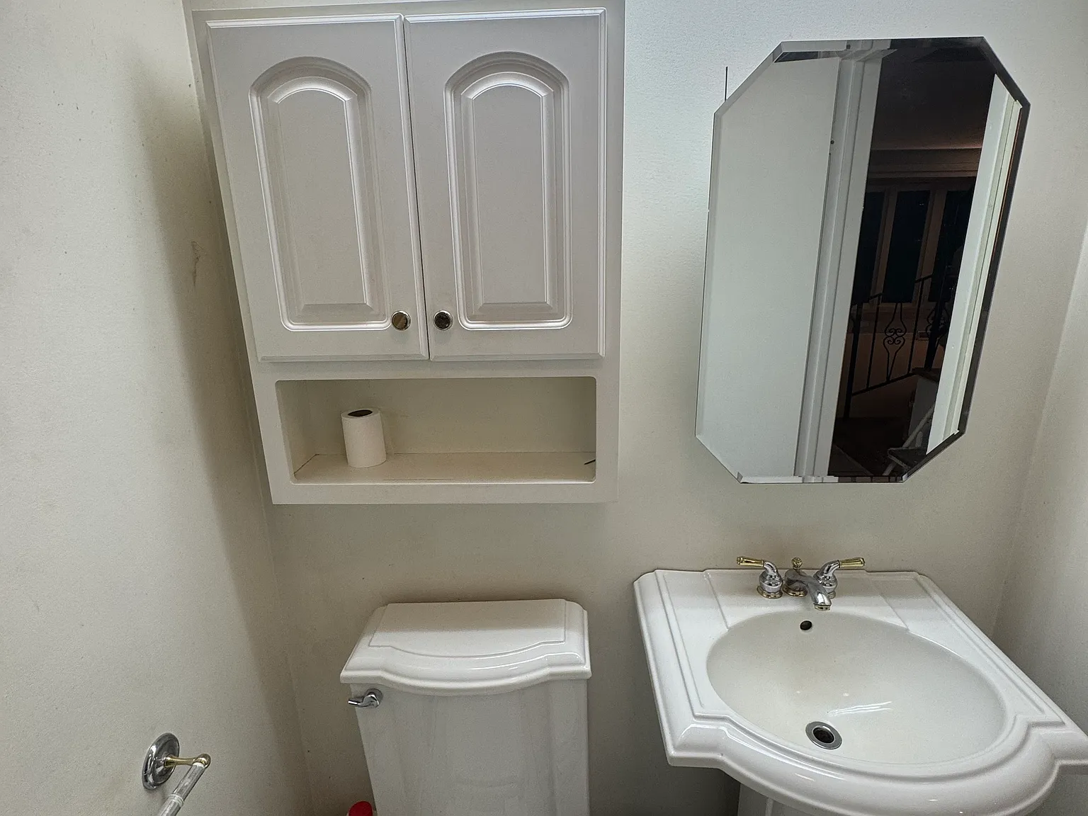4 bed, 1928 sqft, $3,000 — Photo 4