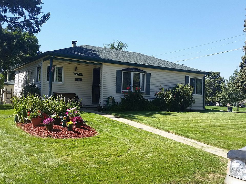 1st image of 901 S Canosa Ct