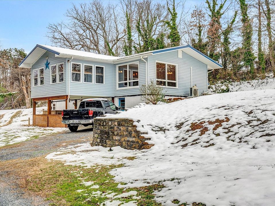 712 Baltimore Ave, Bedford, VA 24523 | Zillow