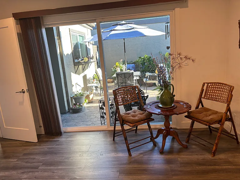 614 Lisa Way — Photo 3