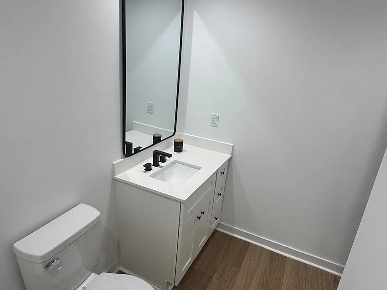 512 Crump St — Photo 9