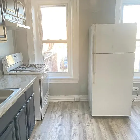215 S 5th St #2R — Photo 10