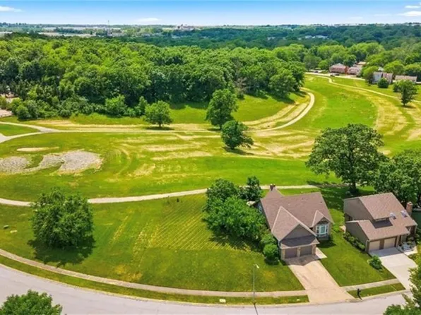 14140 Saint Andrews Dr, Grandview, MO 64030