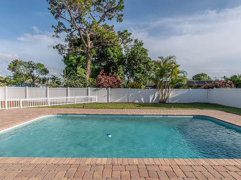 2712 Lake Ida Rd — Photo 4