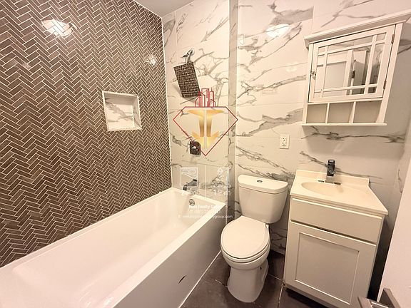 4th image of 64 Newkirk St #6JR