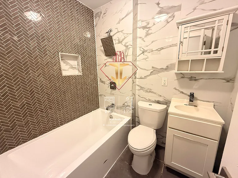 64 Newkirk St #6JR — Photo 4