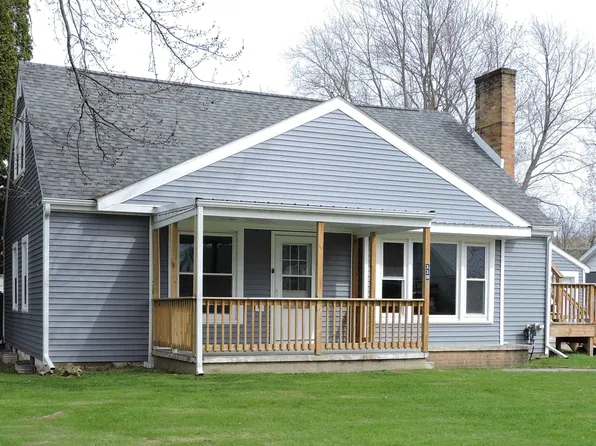 119 S Almont St, Standish, MI 48658
