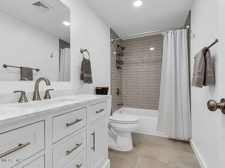 501 Forman Ave — Photo 21