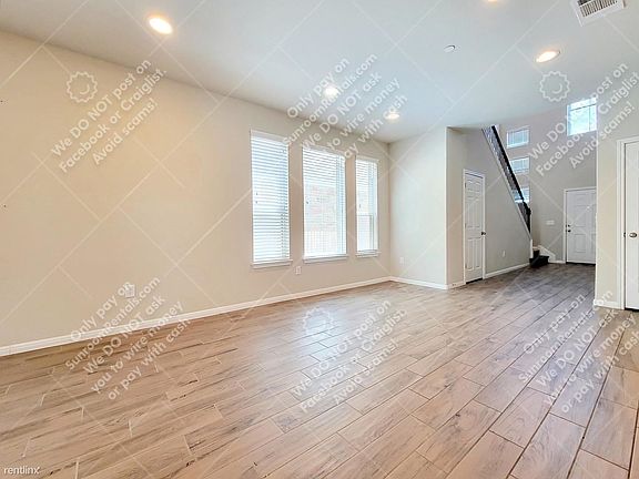 5th image of 3240 E Whitestone Blvd Unit 89