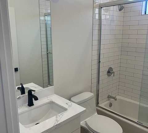 3rd image of 1239 20th St #886c3cd96
