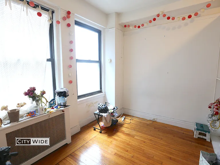 140 E 46th St #9H — Photo 4