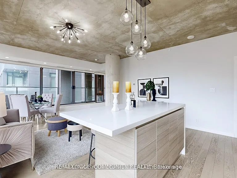 111 Bathurst St #314 — Photo 9
