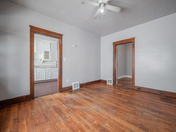 3rd image of 3129 W 98th St #2
