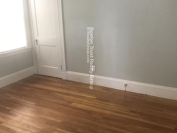 4th image of 169-171 Atlantic St