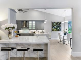 187 Colonade Cir #1504, Naples, FL 34103