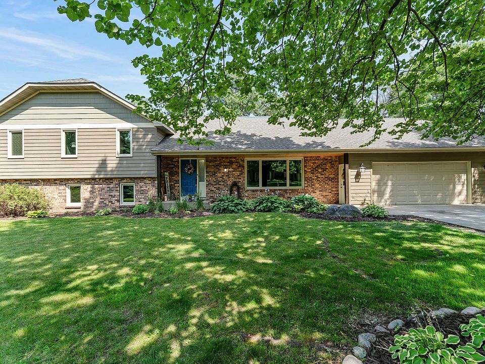 1st image of 2680 Holly Ln N
