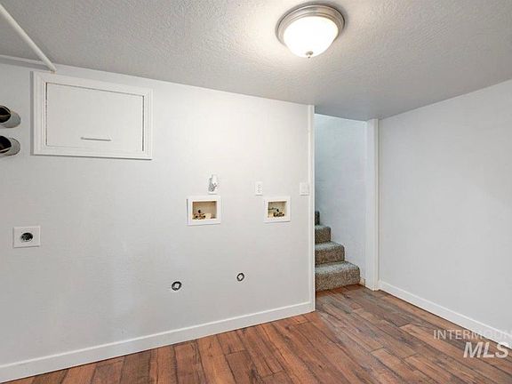 5th image of 1704 Blaine St APT B