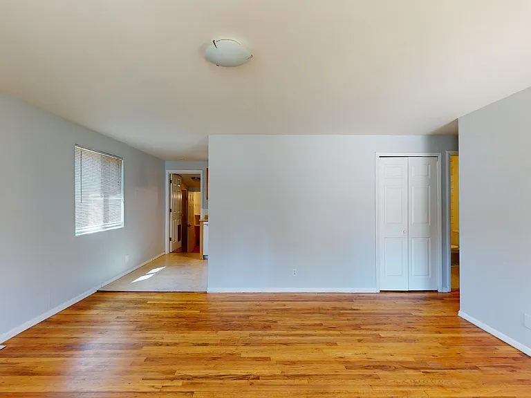 3295 Euclid Ave — Photo 8