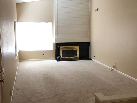 2nd image of 324 Robles Way