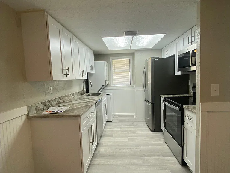 6035 Village Cir #6035 — Photo 3