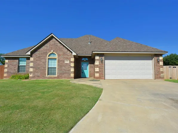 1209 NE Red Rock Dr, Elgin, OK 73538