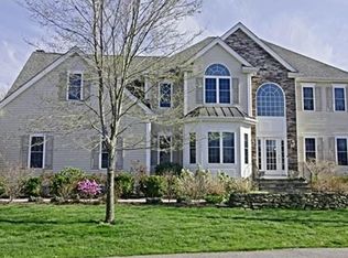 11 Cedar Creek Dr, Attleboro, MA 02703