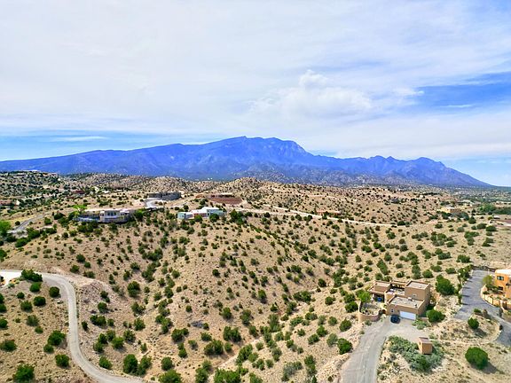 4th image of On Camino Alto