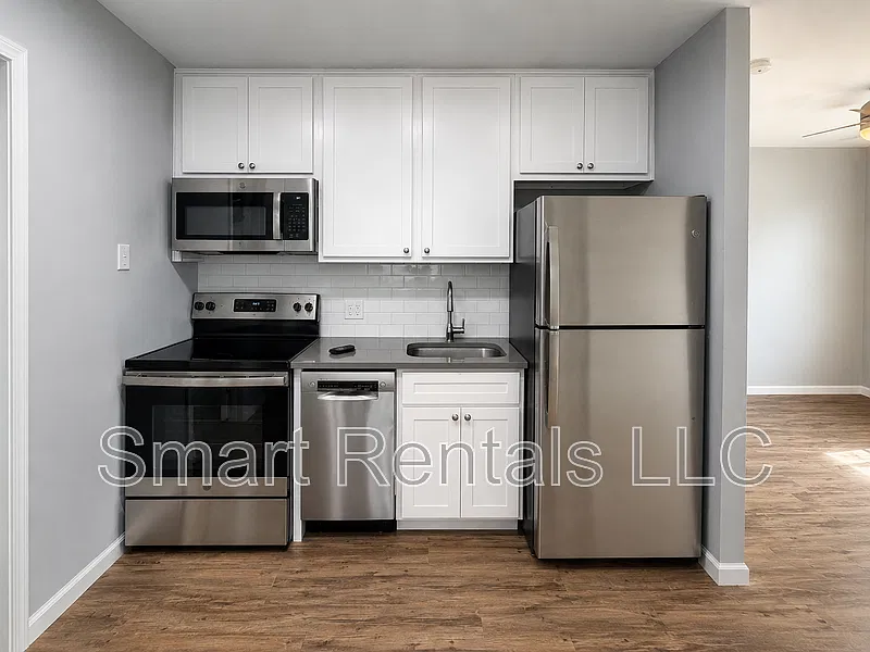 1 bed, 1.0 bath, 649 sqft, $999 — Photo 4