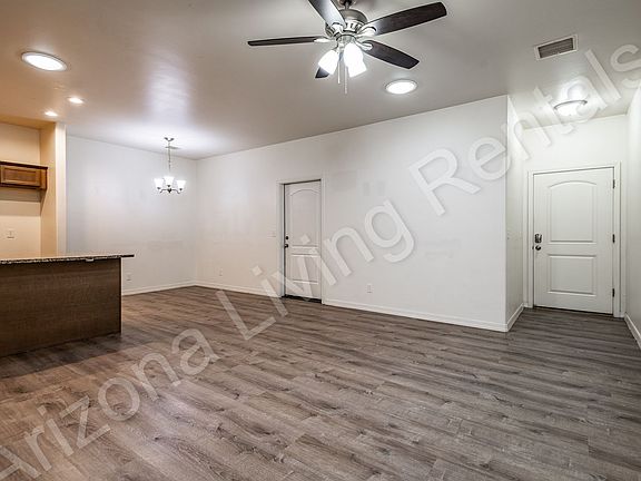 3rd image of 3527 N Pearl St #B