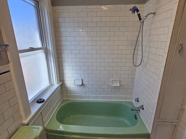 227 Magazine St — Photo 3