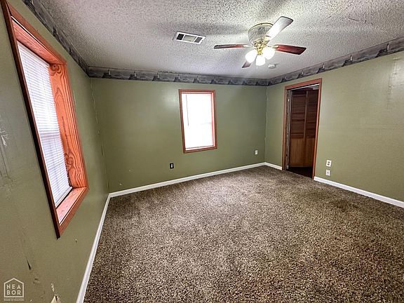 3rd image of 914 Lange St