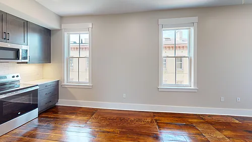 Floor plan 116 W Elder Street 305