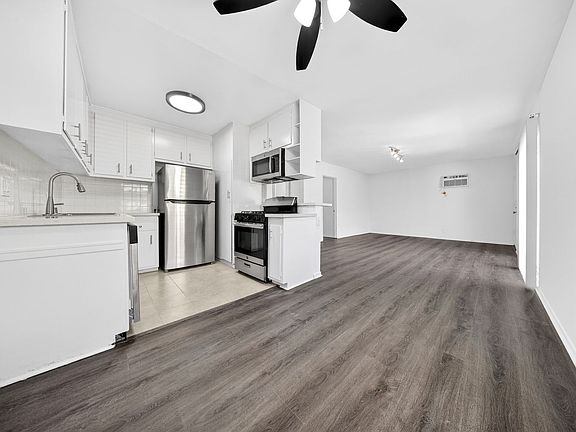 5th image of 15114 Dickens St #15307