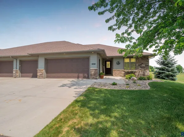 722 E State Highway 38 #109, Hartford, SD 57033