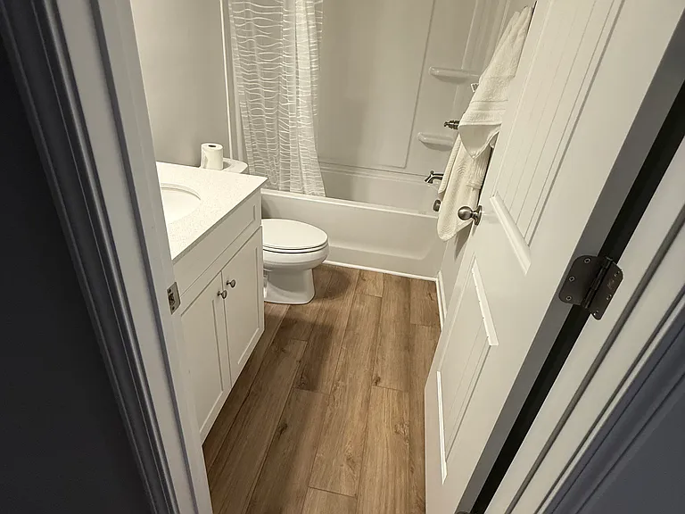 855 Eagle Ave — Photo 15