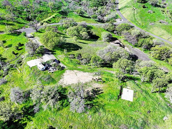 2nd image of 6958 Oak Tree Trail