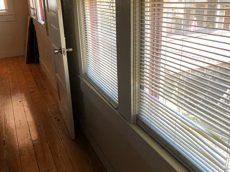 632 University Walk #3 — Photo 8