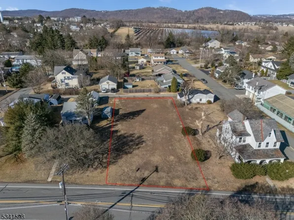 3rd Avenue, Alpha Boro, NJ 08865