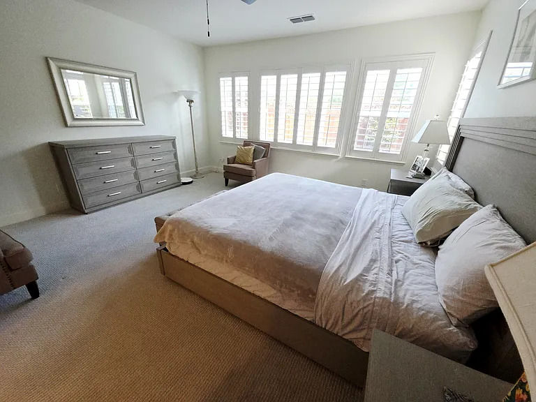 2488 Remy Cantos Dr — Photo 31