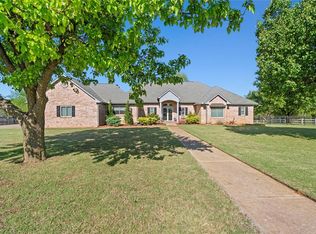 1535 N Bittercreek Ter, Mustang, OK 73064