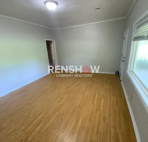 818 S Lexington St — Photo 3