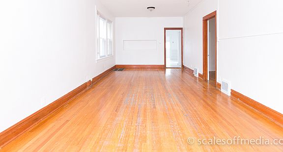 4th image of 2110 S 49th Ave