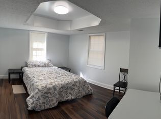 525 Oak Dr, Hapeville, GA 30354