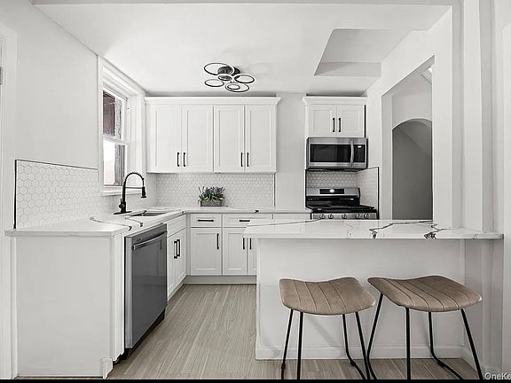 2nd image of 1588 Lincoln Place