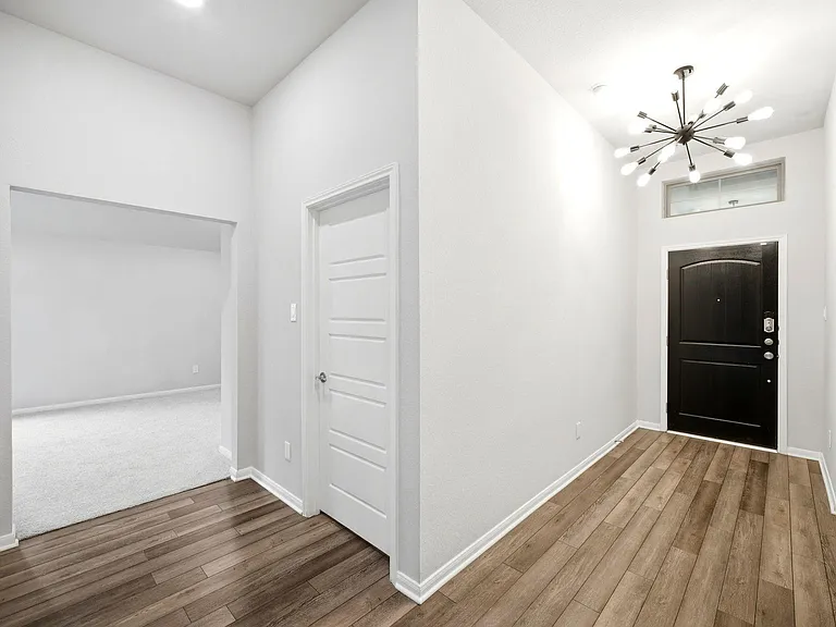 19218 Jenny Creek Ct — Photo 7