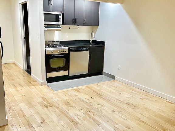 5th image of 1810 3rd Ave APT A4a