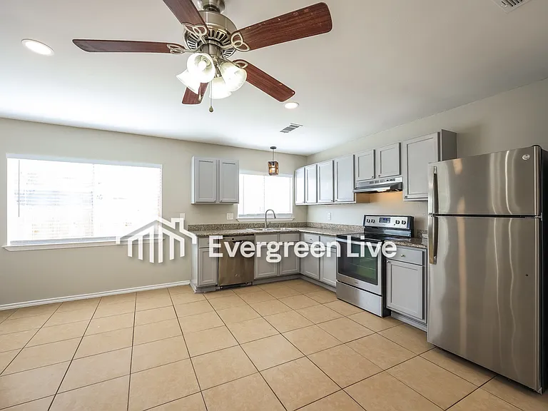 4719 El Vedado St — Photo 5